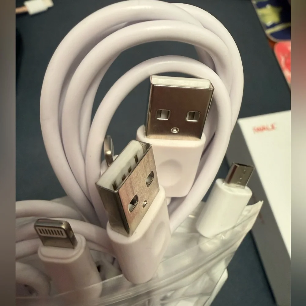 Pink LyncPad Y Power Bank for iPhone